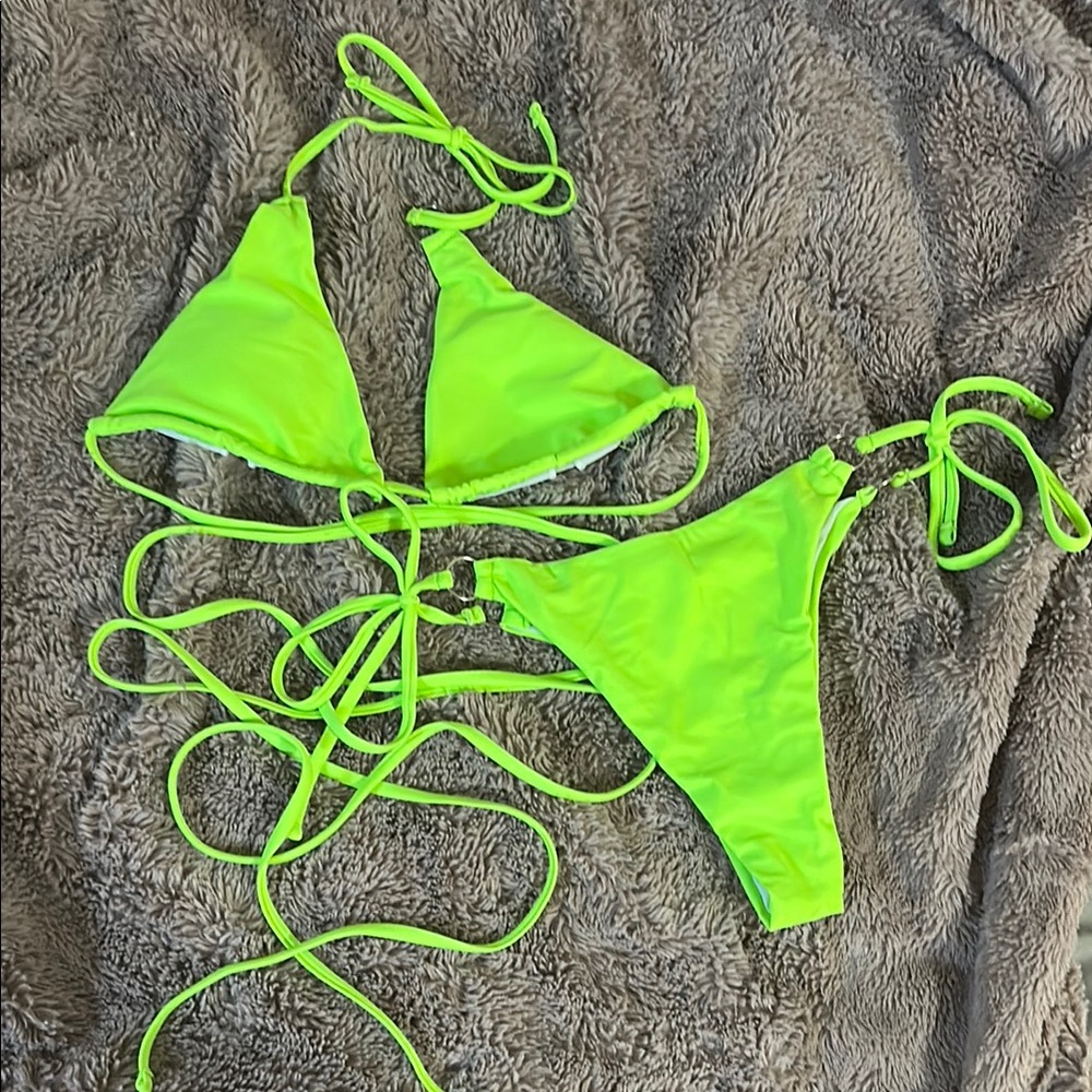 NWOT Neon Green Bikini Set